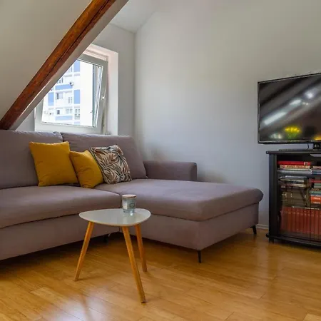 Apartmán Cool Attic Marina In The Heart Of *