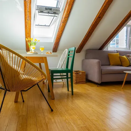 Apartmán Cool Attic Marina In The Heart Of