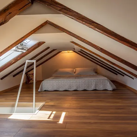 Cool Attic Marina In The Heart Of