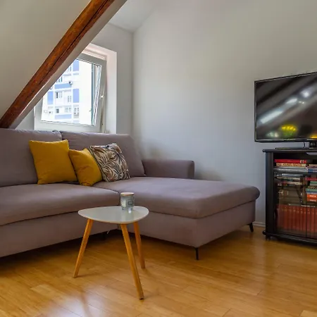 Cool Attic Marina In The Heart Of *