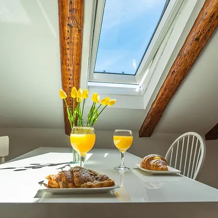 Daire Cool Attic Marina In The Heart Of