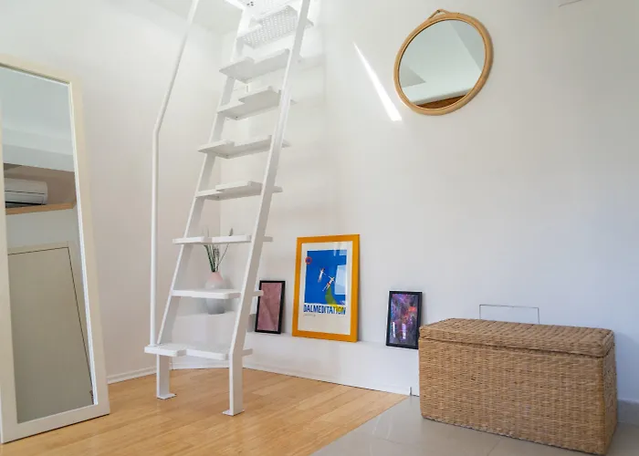 Cool Attic Marina In The Heart Of Apartment Split