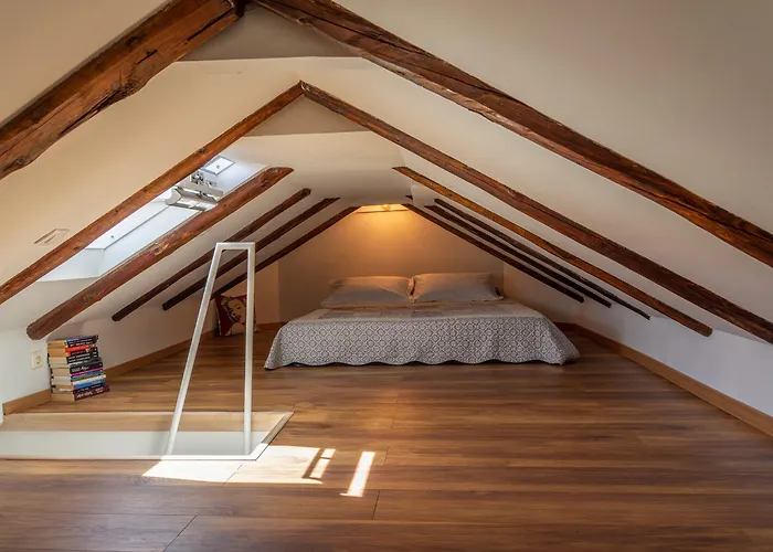Cool Attic Marina In The Heart Of